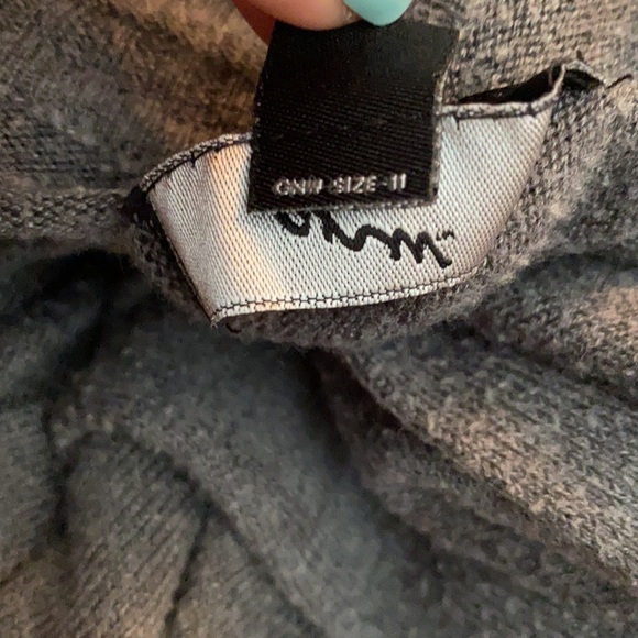 GNW , size M/11 , grey-white wash cotton crop top - Picture 6 of 6